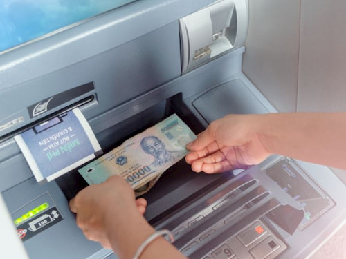 Thanh toán tiền hợp đồng trả góp Fecredit ngoài ATM