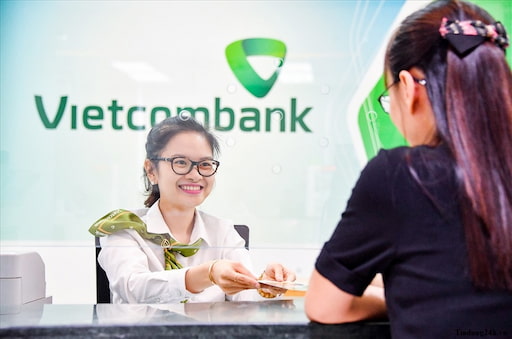 Khung giờ làm việc của ngân hàng Vietcombank kéo dài từ thứ 2 đến thứ 6 hàng tuần