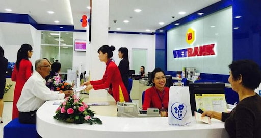 Đội ngũ tổng đài viên VietBank làm việc chuyên nghiệp