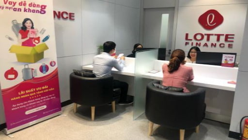 Khách hàng có thể đến trụ sở của Lotte Finance khi có nhu cầu