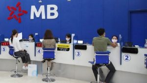 Chuyển tiền tại quầy giao dịch ngân hàng Quân đội Việt Nam không bị giới hạn về hạn mức