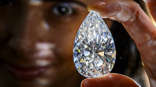 Bao nhiêu là một viên kim cương 1 carat?